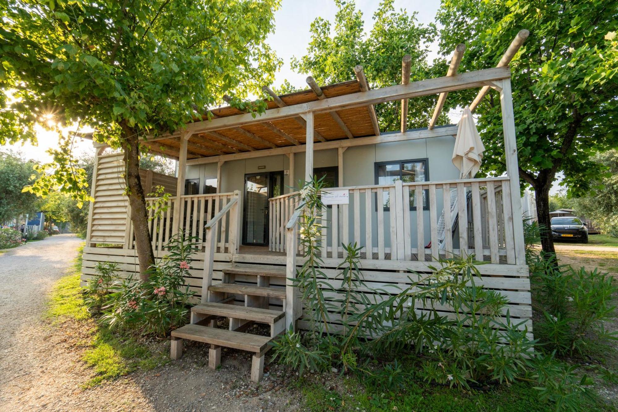 Vacanze Glamping Boutique Сан Феличе дел Бенако Стая снимка