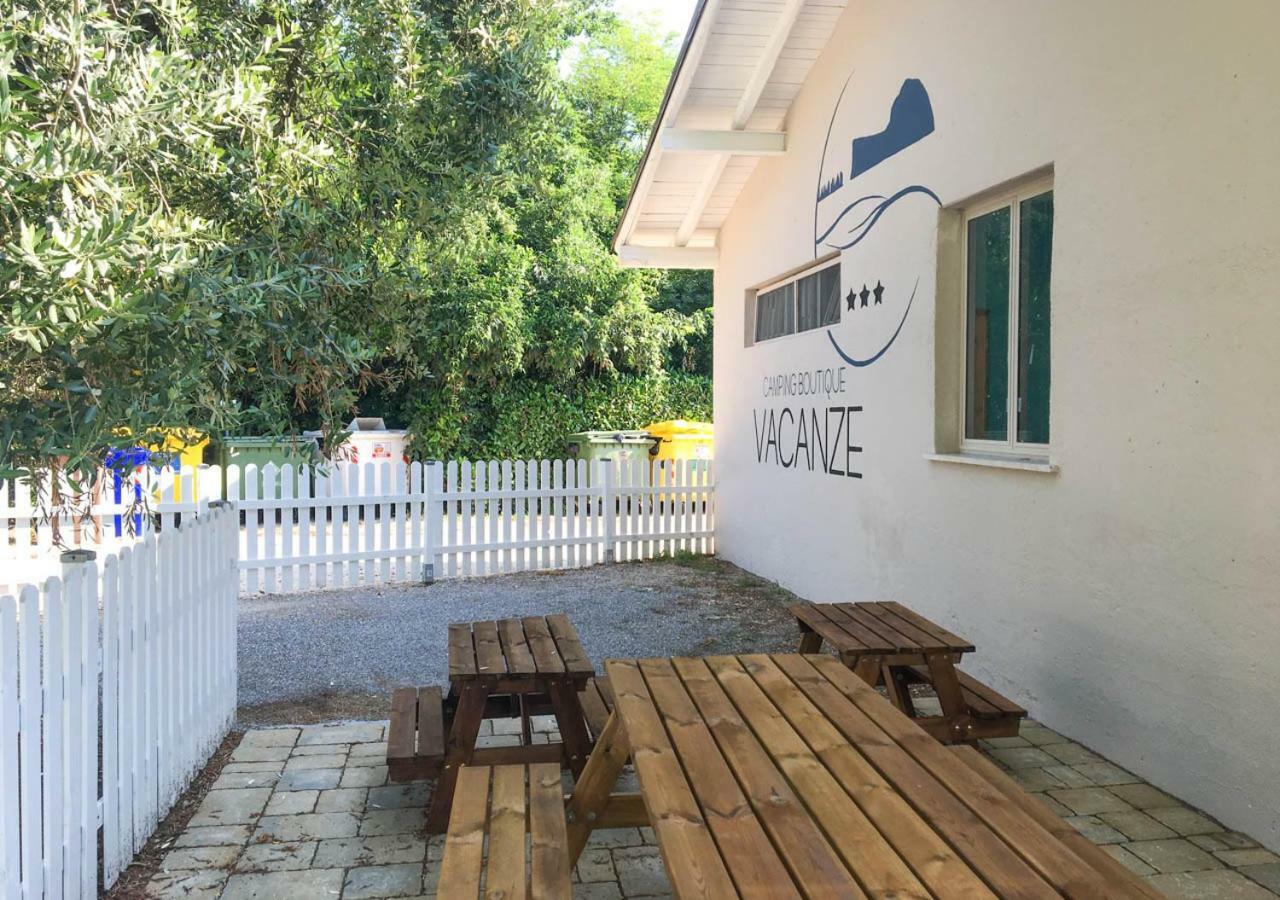 Vacanze Glamping Boutique Сан Феличе дел Бенако Екстериор снимка
