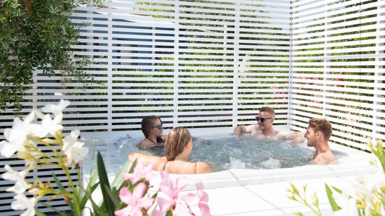 Vacanze Glamping Boutique Сан Феличе дел Бенако Екстериор снимка